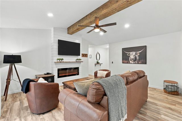 9 Whitton Lane, Bella Vista, AR 72714