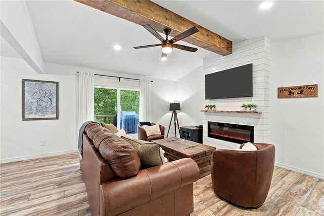 9 Whitton Lane, Bella Vista, AR 72714