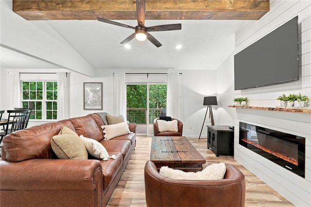 9 Whitton Lane, Bella Vista, AR 72714
