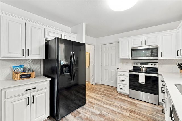 9 Whitton Lane, Bella Vista, AR 72714