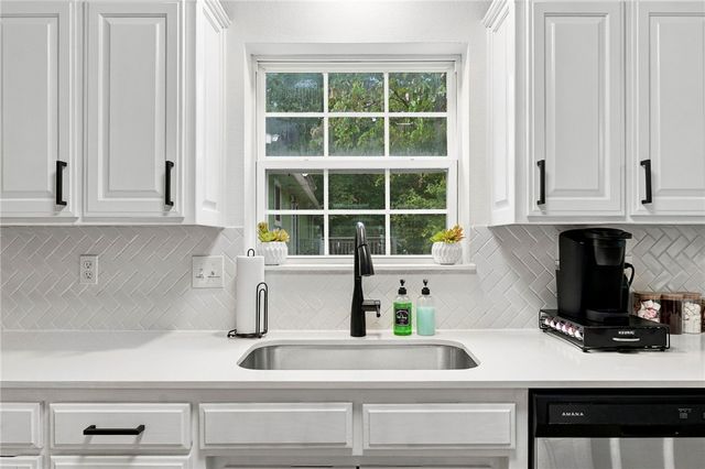 9 Whitton Lane, Bella Vista, AR 72714