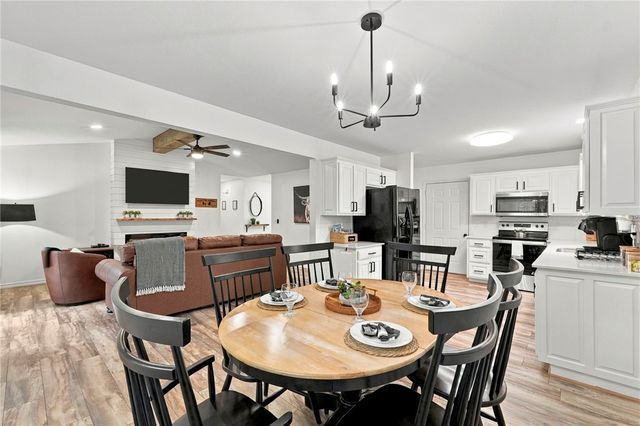 9 Whitton Lane, Bella Vista, AR 72714