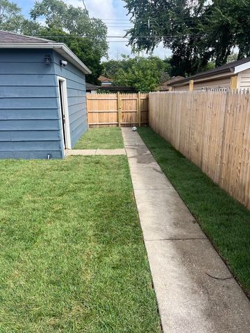 12651 S Harvard Avenue, Chicago, IL 60628
