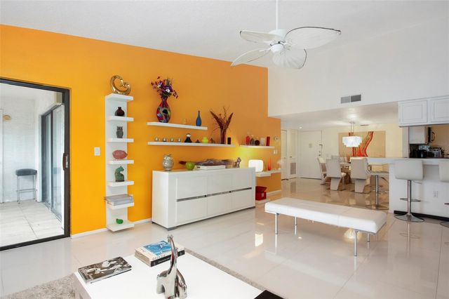 2593 COUNTRYSIDE BOULEVARD 7313, Clearwater, FL 33761