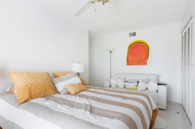 2593 COUNTRYSIDE BOULEVARD 7313, Clearwater, FL 33761