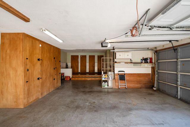 109 Maple Street, Highlands, TX 77562