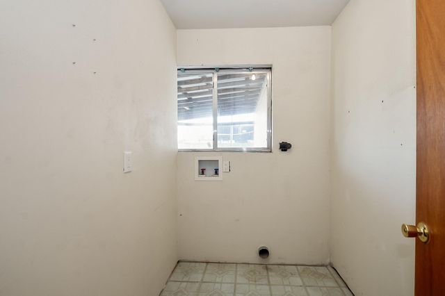 109 Maple Street, Highlands, TX 77562