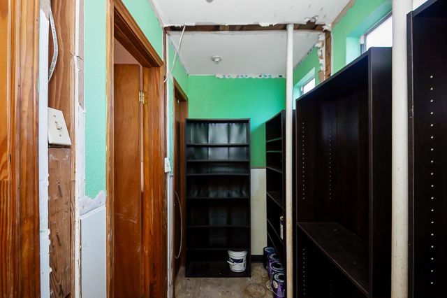 109 Maple Street, Highlands, TX 77562