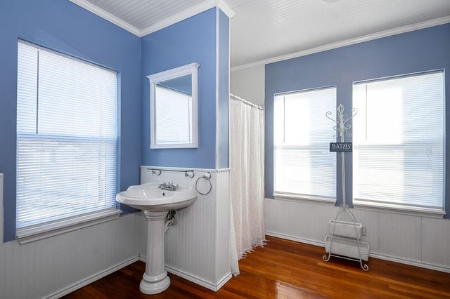 109 Maple Street, Highlands, TX 77562