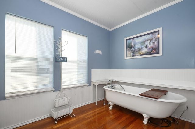 109 Maple Street, Highlands, TX 77562