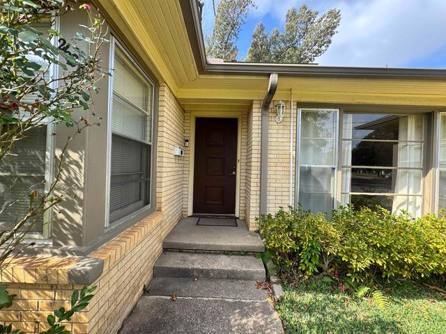 2605 W Azalea Dr., Tyler, TX 75701