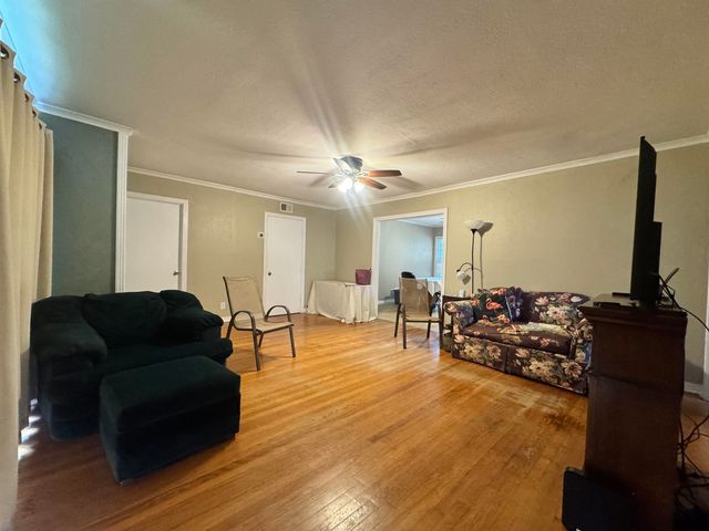 2605 W Azalea Dr., Tyler, TX 75701