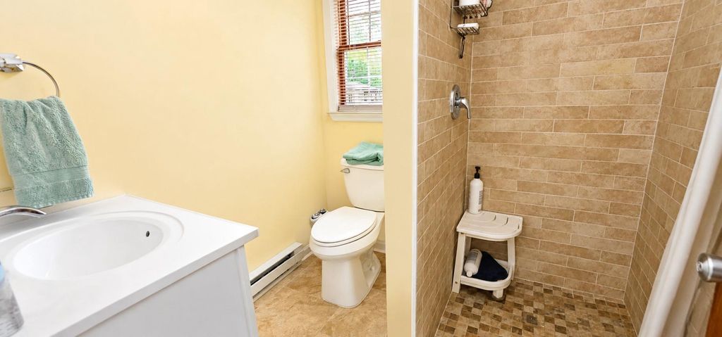 Image 17 of property listing at 333 MCGRATH RD, Eden, MD 21822