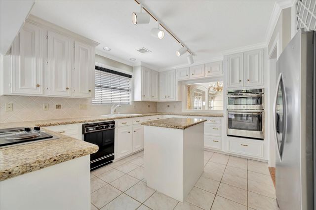 2019 Spring Field Road, Houston, TX 77062