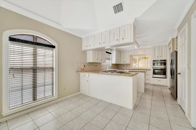 2019 Spring Field Road, Houston, TX 77062