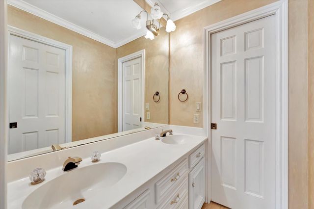 2019 Spring Field Road, Houston, TX 77062