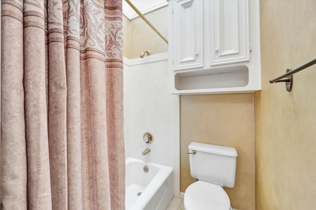 2019 Spring Field Road, Houston, TX 77062