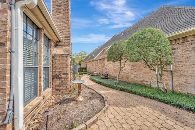 2019 Spring Field Road, Houston, TX 77062