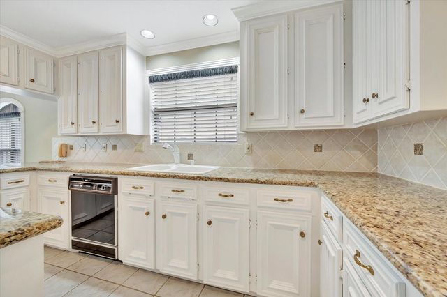 2019 Spring Field Road, Houston, TX 77062