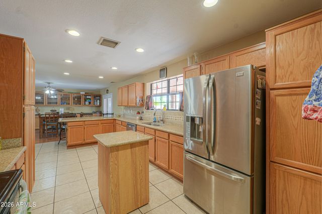 14975 S OAKMONT Drive, Arizona City, AZ 85123