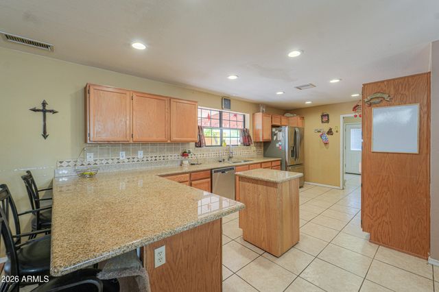 14975 S OAKMONT Drive, Arizona City, AZ 85123