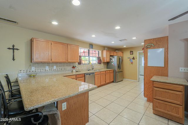 14975 S OAKMONT Drive, Arizona City, AZ 85123
