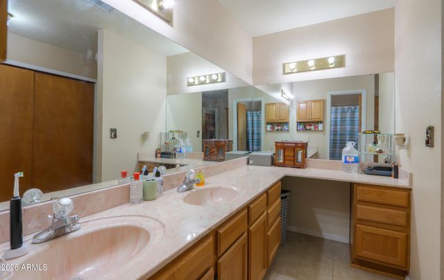 14975 S OAKMONT Drive, Arizona City, AZ 85123