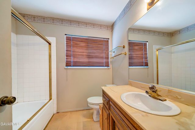 2929 W Avenue J4, Lancaster, CA 93536