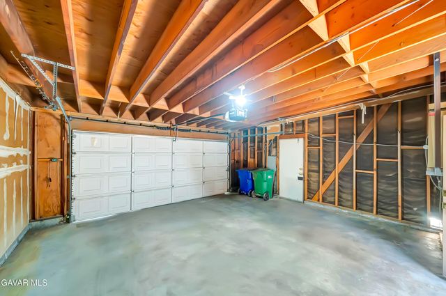 2929 W Avenue J4, Lancaster, CA 93536