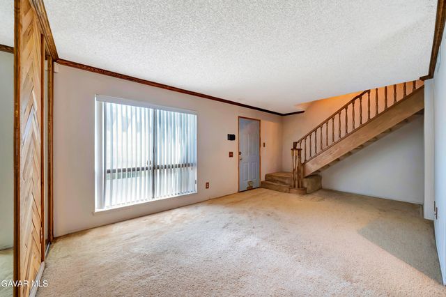 2929 W Avenue J4, Lancaster, CA 93536