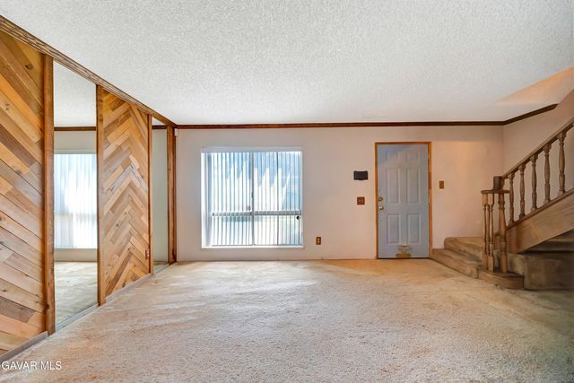 2929 W Avenue J4, Lancaster, CA 93536