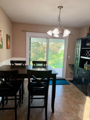 12018 Tapered Bank Run, Fort Wayne, IN 46818