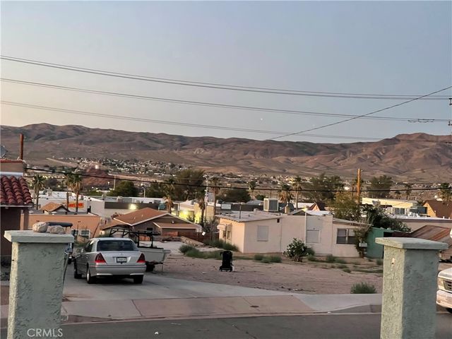 226 E Fredricks, Barstow, CA 92311