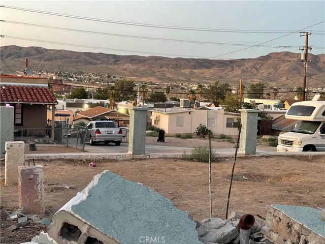 226 E Fredricks, Barstow, CA 92311