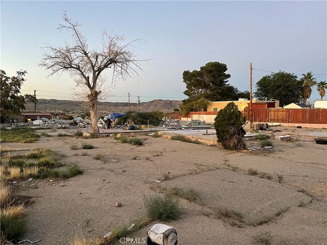 226 E Fredricks, Barstow, CA 92311