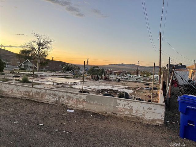226 E Fredricks, Barstow, CA 92311