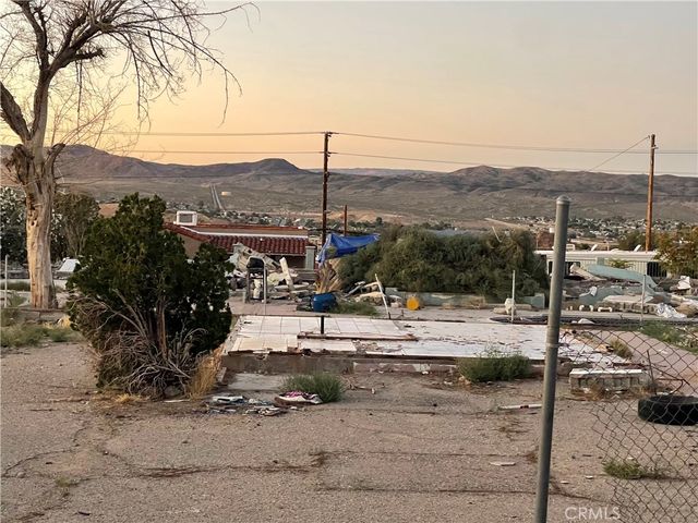 226 E Fredricks, Barstow, CA 92311