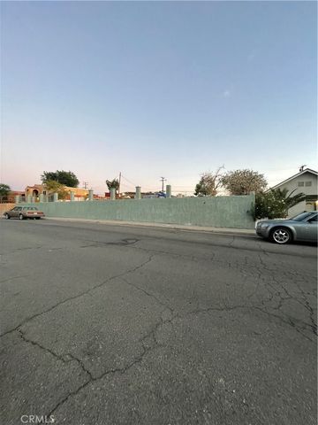 226 E Fredricks, Barstow, CA 92311