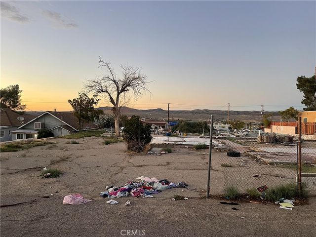 226 E Fredricks, Barstow, CA 92311