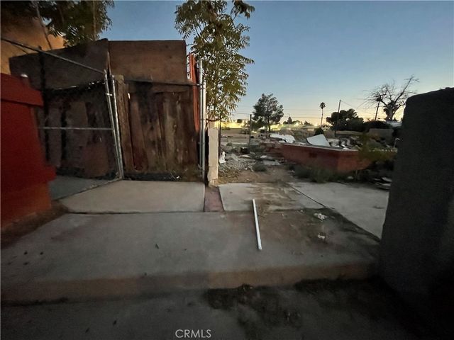 226 E Fredricks, Barstow, CA 92311