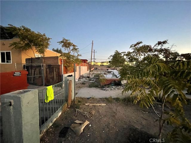 226 E Fredricks, Barstow, CA 92311