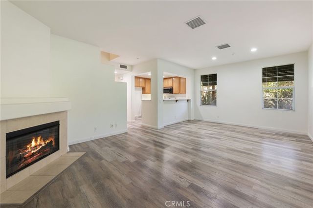 300 Dewdrop, Irvine, CA 92603