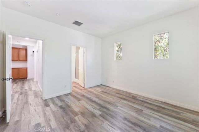 300 Dewdrop, Irvine, CA 92603