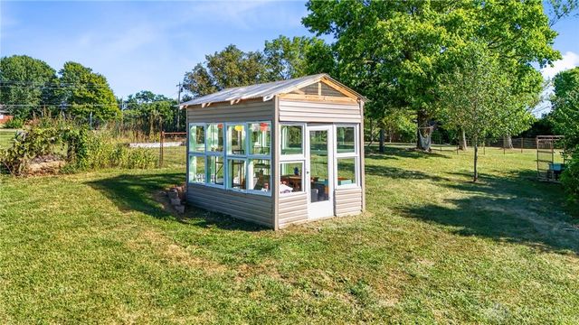 9471 Deardoff Road, Franklin, OH 45005