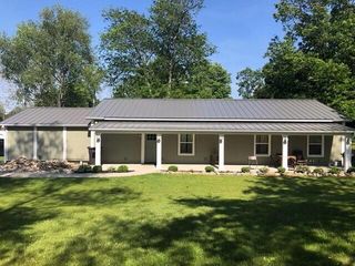30 E Montgomery Street, Hillsdale City, MI 49242