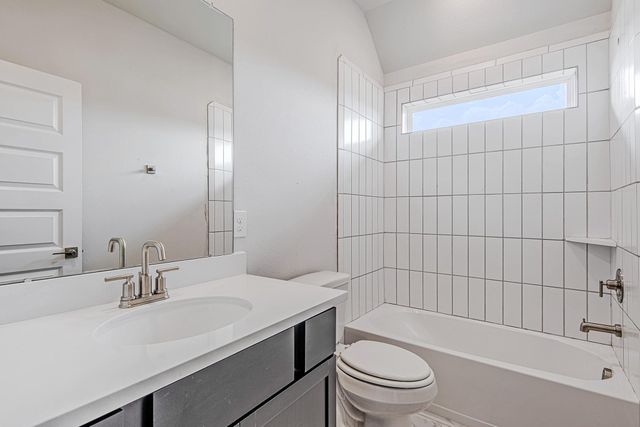 177 Peninsula Point Drive, Montgomery, TX 77356