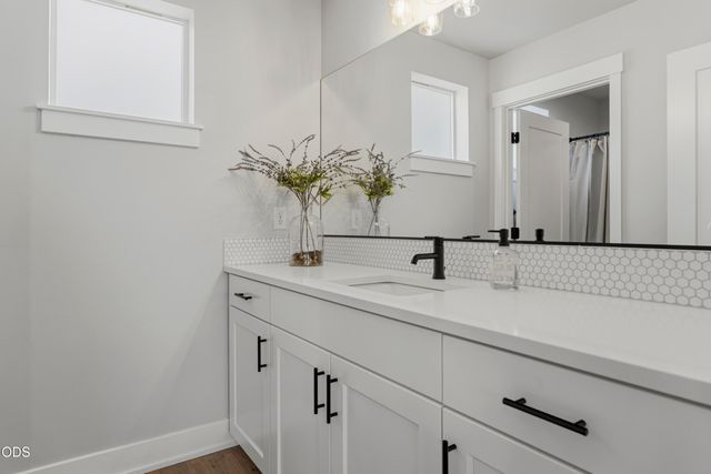 3757 NE Petrosa Avenue, Bend, OR 97701