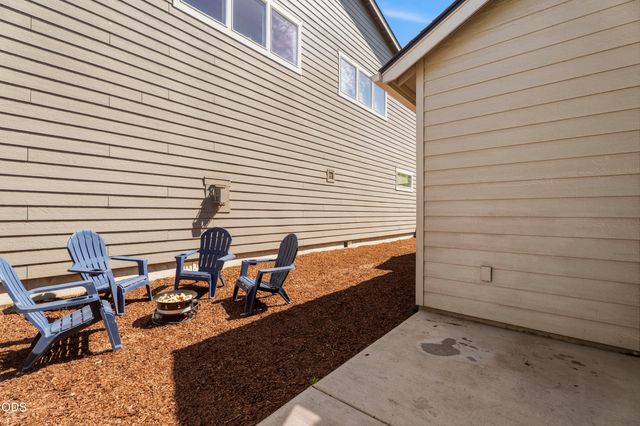 3757 NE Petrosa Avenue, Bend, OR 97701