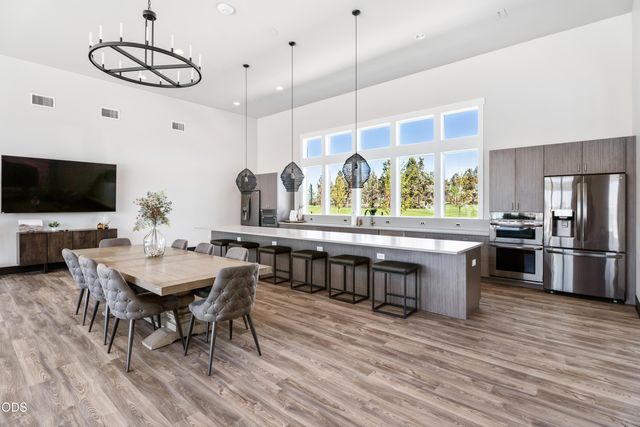 3757 NE Petrosa Avenue, Bend, OR 97701