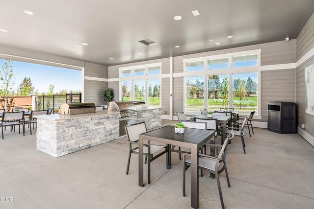 3757 NE Petrosa Avenue, Bend, OR 97701